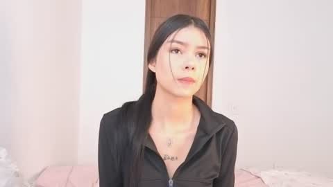 itsmaddiecooper online show from July 23, 1:20 pm