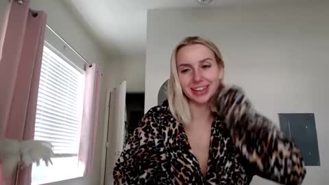 Alexis Rae online show from September 11, 2:40 pm