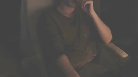 Snapshot of itsnotliam834 chatting on January 10, 9:10 pm itsnotliam834 online show from January 10, 9:10 pm