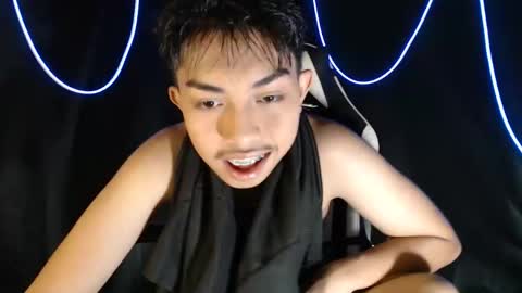 Kyle online show from April 3, 10:11 am