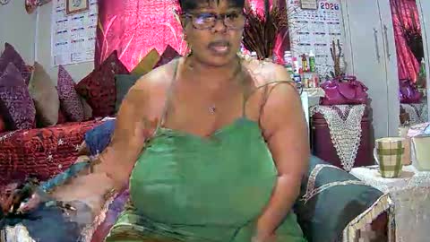 itumeleng74 online show from February 15, 10:25 am