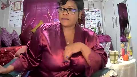 itumeleng74 online show from July 18, 6:26 am