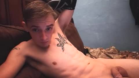 itzd123 online show from March 21, 8:19 am