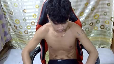 itzme_john online show from March 10, 6:18 am