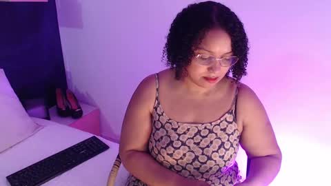 Ivannee  online show from February 13, 1:29 am