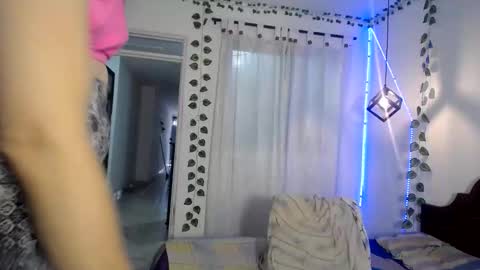 Snapshot of ivonne__hot chatting on October 12, 6:54 pm ivonne__hot online show from October 12, 6:54 pm