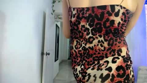 Snapshot of ivonne__hot chatting on September 25, 3:02 am ivonne__hot online show from September 25, 3:02 am