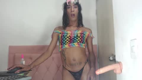 ivonneth online show from February 6, 9:02 am