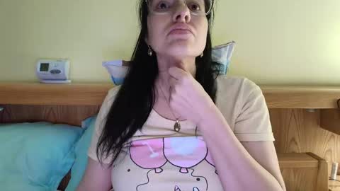 Ivory online show from November 10, 6:32 pm