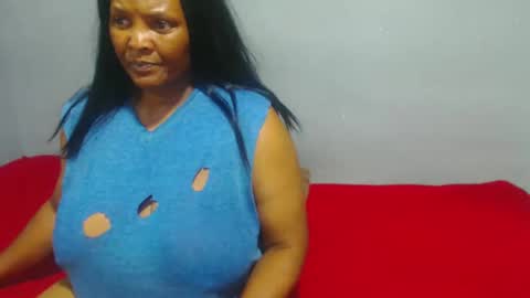 IVORYTITS48 online show from February 25, 11:43 am