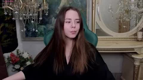 ivorywood_ online show from September 16, 3:48 pm