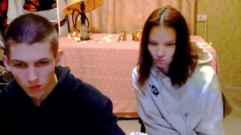 Snapshot of ivy__lester chatting on December 1, 11:29 pm Ivy and Lester online show from December 1, 11:29 pm