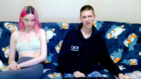 Snapshot of ivy__lester chatting on October 18, 5:22 am Ivy and Lester online show from October 18, 5:22 am