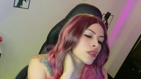 Diana Rojas  online show from May 28, 1:58 am