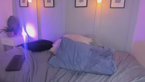 Ivy sweet online show from June 11, 12:32 am