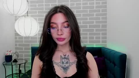 Ivy online show from May 27, 1:45 am