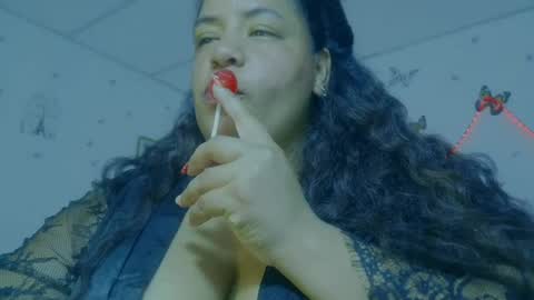 ivydesouza online show from June 25, 7:52 pm