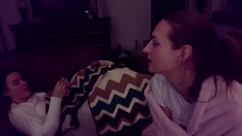 ivygrave online show from February 17, 4:11 am