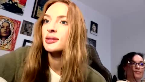 Snapshot of ivygrave chatting on October 5, 9:33 pm ivygrave online show from October 5, 9:33 pm