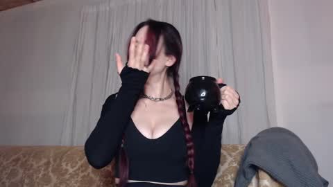 Ivy Rosie online show from October 1, 1:27 am