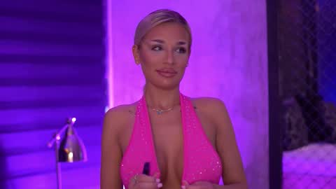 IvyRowa online show from October 22, 5:47 pm