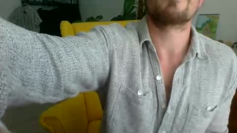 iwillfeedyoucream online show from July 29, 11:32 am
