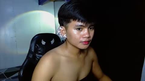 iya143 online show from November 1, 10:58 am