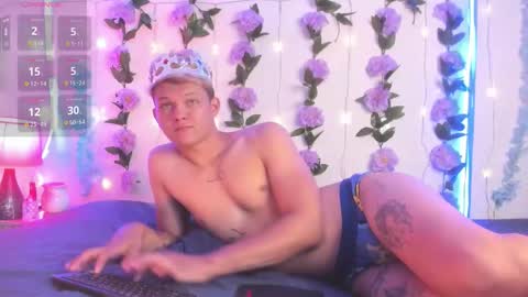 izan online show from March 17, 8:36 pm