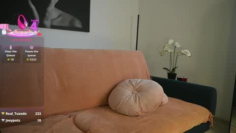 izy bellee online show from October 27, 12:27 pm