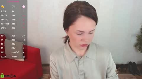 Snapshot of izzy_cam chatting on October 13, 4:58 am Queen of nylon Victoria online show from October 13, 4:58 am