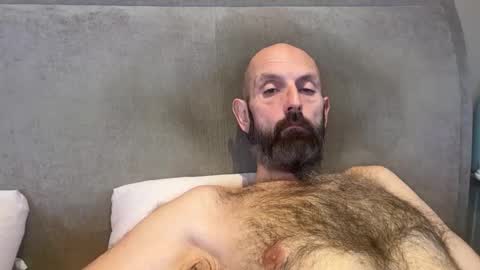 izzysboytoy1 online show from February 13, 8:17 am