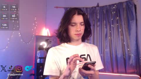 Hey im Jaxxxon check my info     online show from February 5, 11:14 am