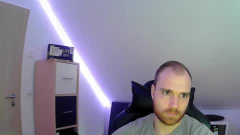 Snapshot of j_german783377 chatting on December 22, 11:22 am here4y online show from December 22, 11:22 am