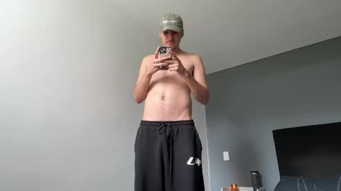INDEPENDENT MODEL online show from May 17, 3:21 pm