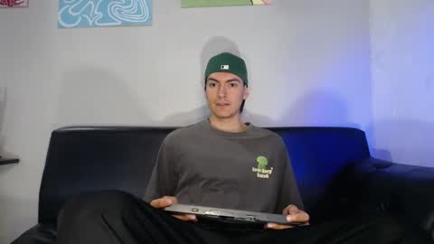 Snapshot of jack_norizz chatting on January 10, 11:33 am INDEPENDENT MODEL online show from January 10, 11:33 am