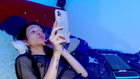 Snapshot of jack_s21 chatting on December 18, 12:32 am Laick online show from December 18, 12:32 am