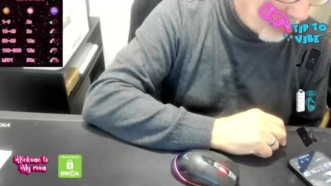 Snapshot of jackbrgs chatting on December 6, 5:17 pm J-Mitchel online show from December 6, 5:17 pm