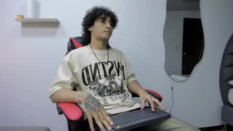 Jackes Taylor online show from October 20, 5:23 am