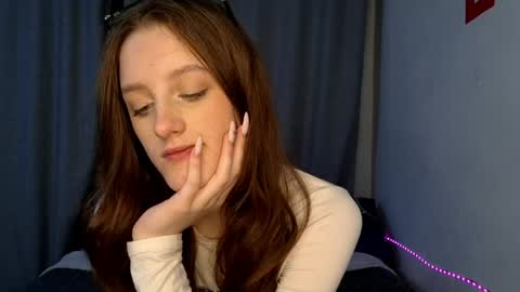 Lisa online show from April 12, 4:00 pm