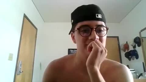 ImZacharyTyler online show from June 7, 6:46 pm
