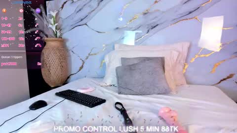 jacky_wolf1 online show from February 7, 6:33 pm