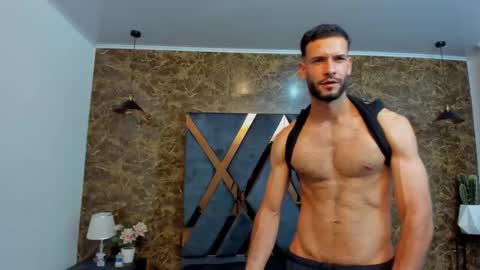 Jaco online show from February 6, 11:51 pm