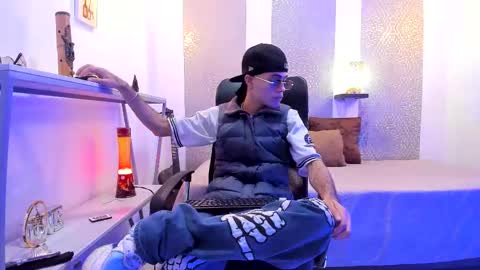 jacob_blackwell online show from October 12, 7:49 pm