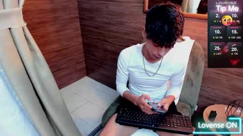 jacob_colliins online show from July 19, 1:14 pm