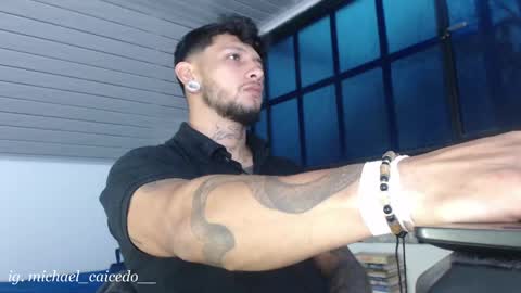 Michael Caicedo online show from May 20, 2:30 am
