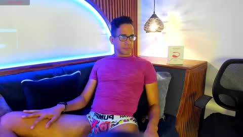 jacobdraven online show from November 12, 4:04 am