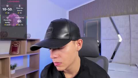 Jacob online show from November 19, 8:40 pm