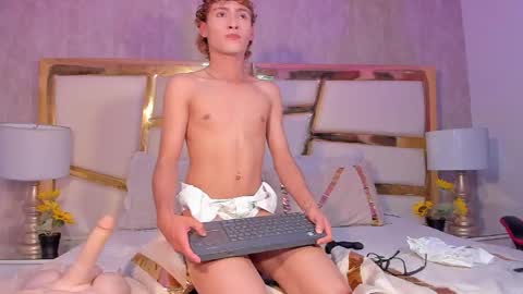 jacobrusso online show from May 13, 4:11 am