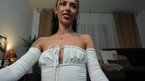 Jacqueline online show from November 12, 4:37 am