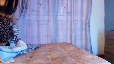  Jade Brunete  online show from January 14, 8:17 pm